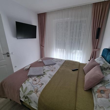 Roxana Residence Oradea Exterior foto